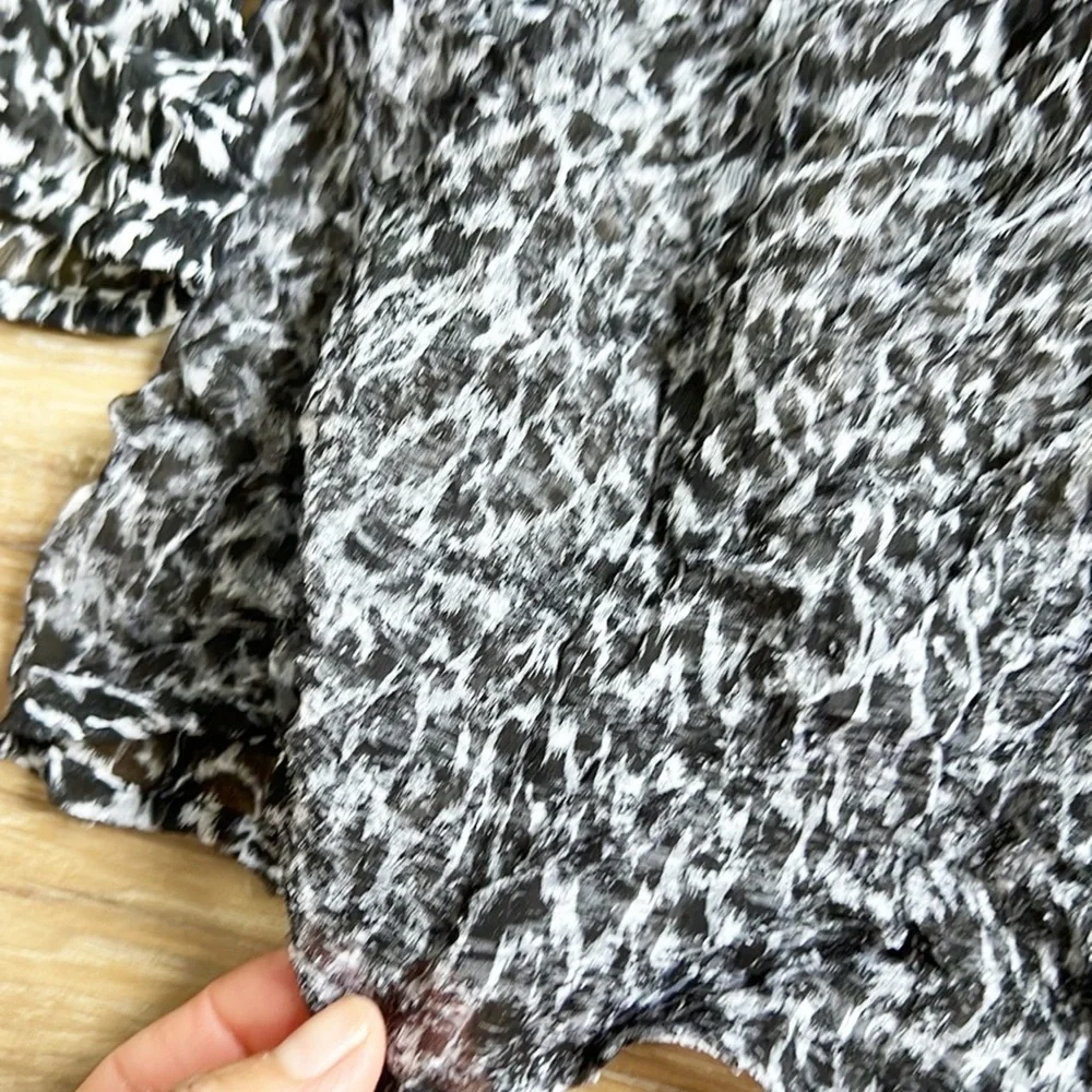 Casual Studio Blouse - Picture 12 of 15